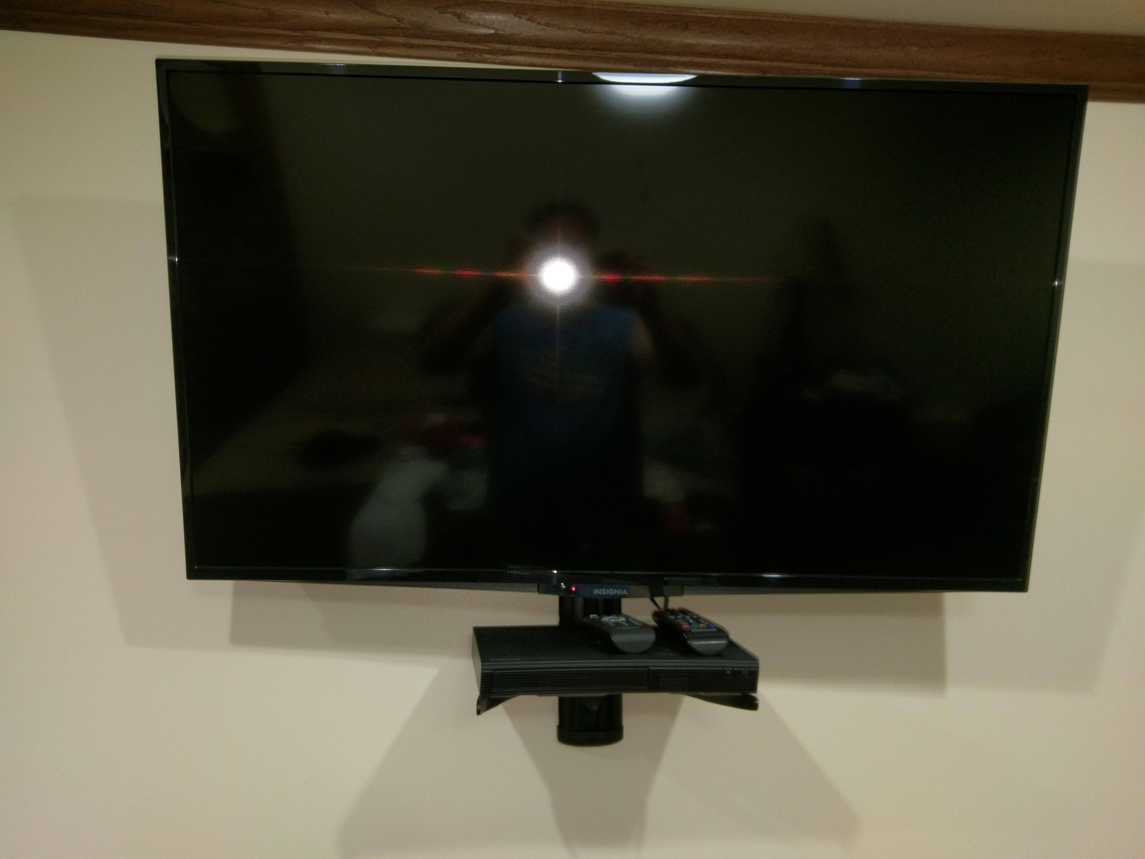 Jazzy's tv,dvd setup, click to load a larger version