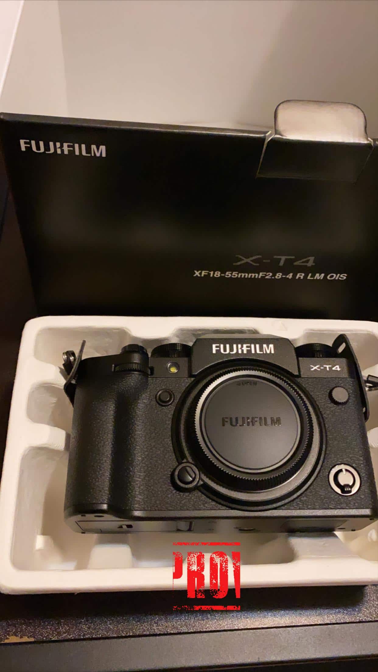 【値下げ交渉可】 FUJIFILM X-T4/XF18-55mm おまけ付き Amazon.com : Fujfilm X-T4 Mirrorless Digital Camera XF18-55mm Lens