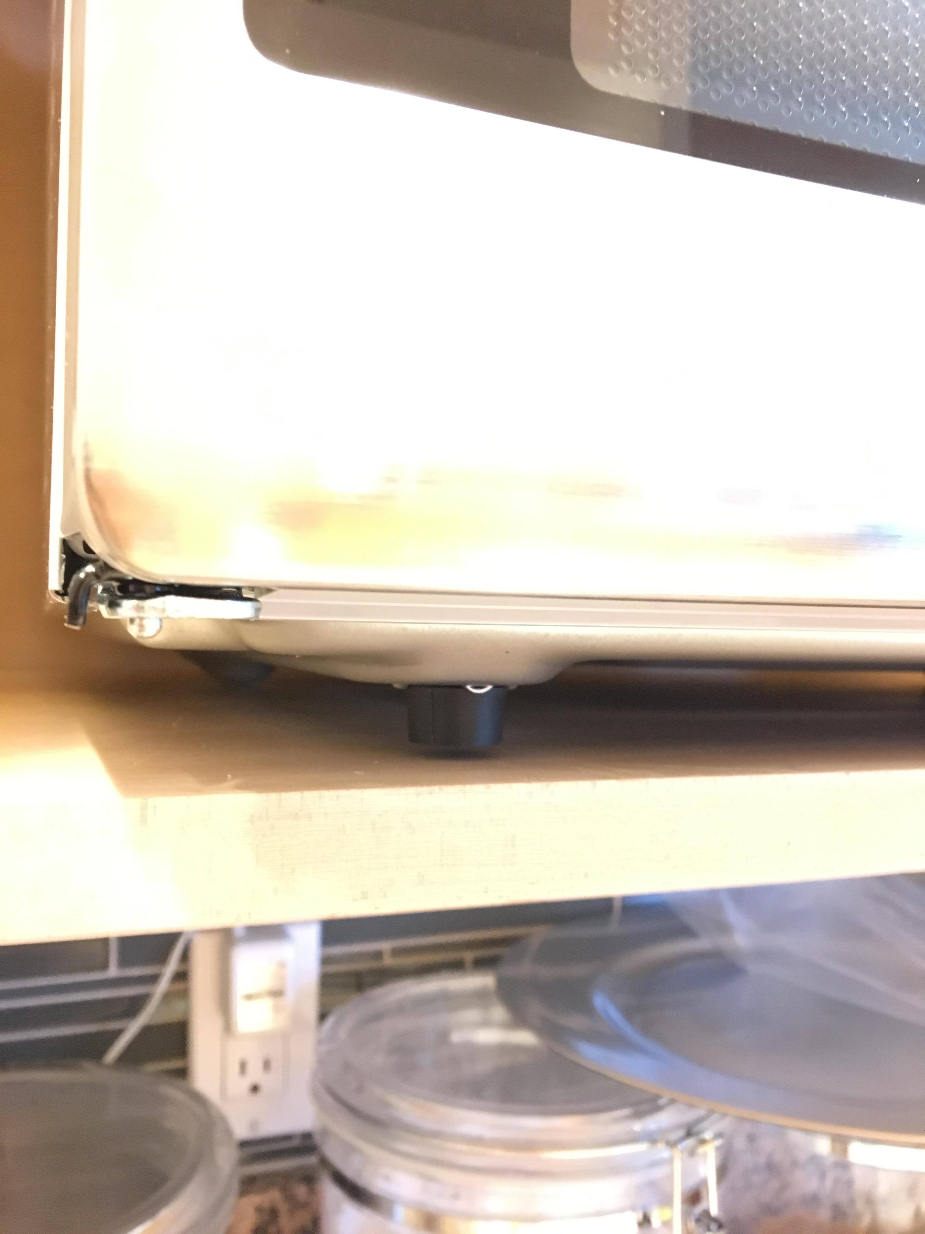 foot is uneven, microwave rocks, click to load a larger version