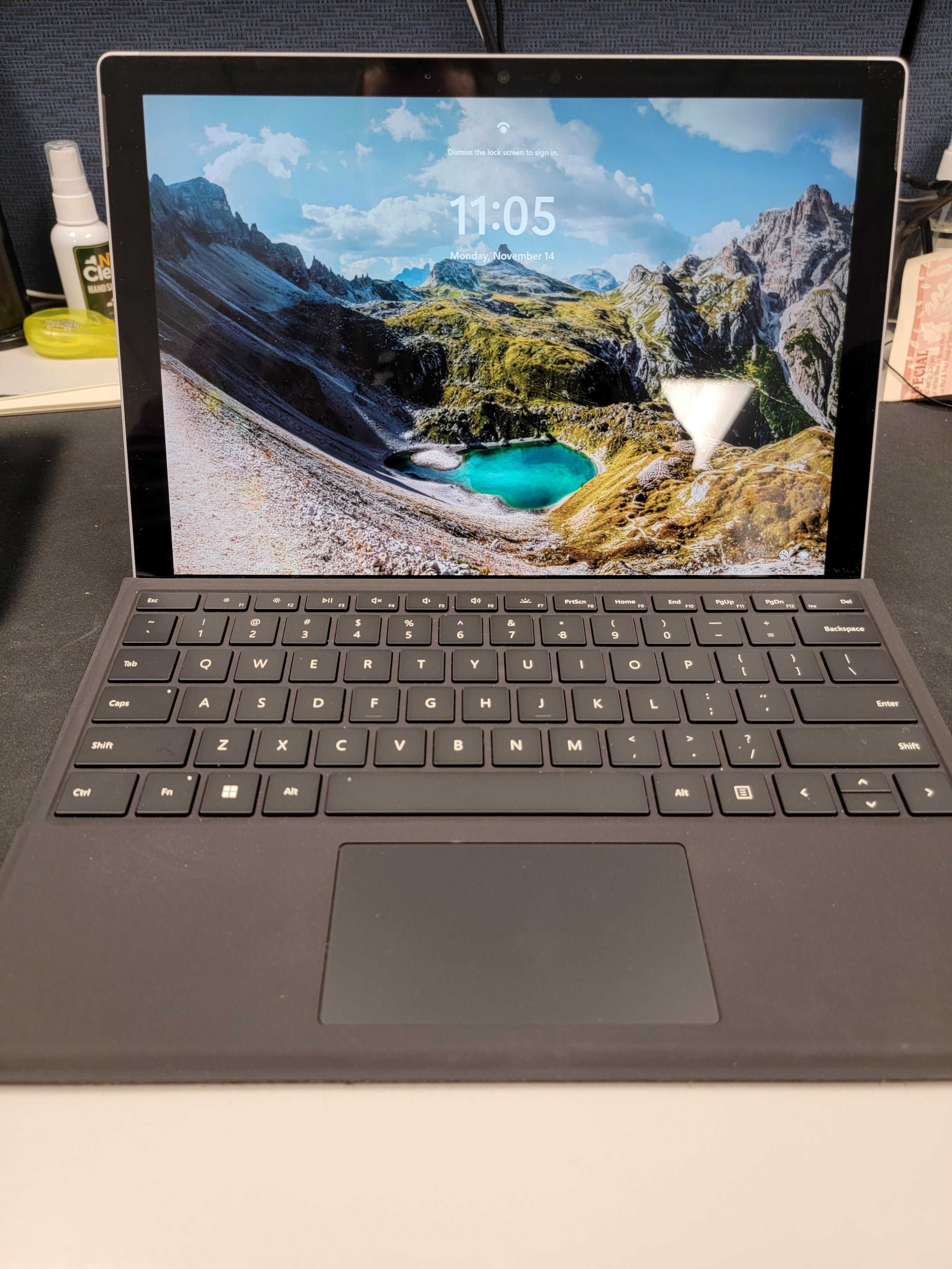 Microsoft Surface Pro 7+ 12.3” Touch Screen Intel Core i3 8GB