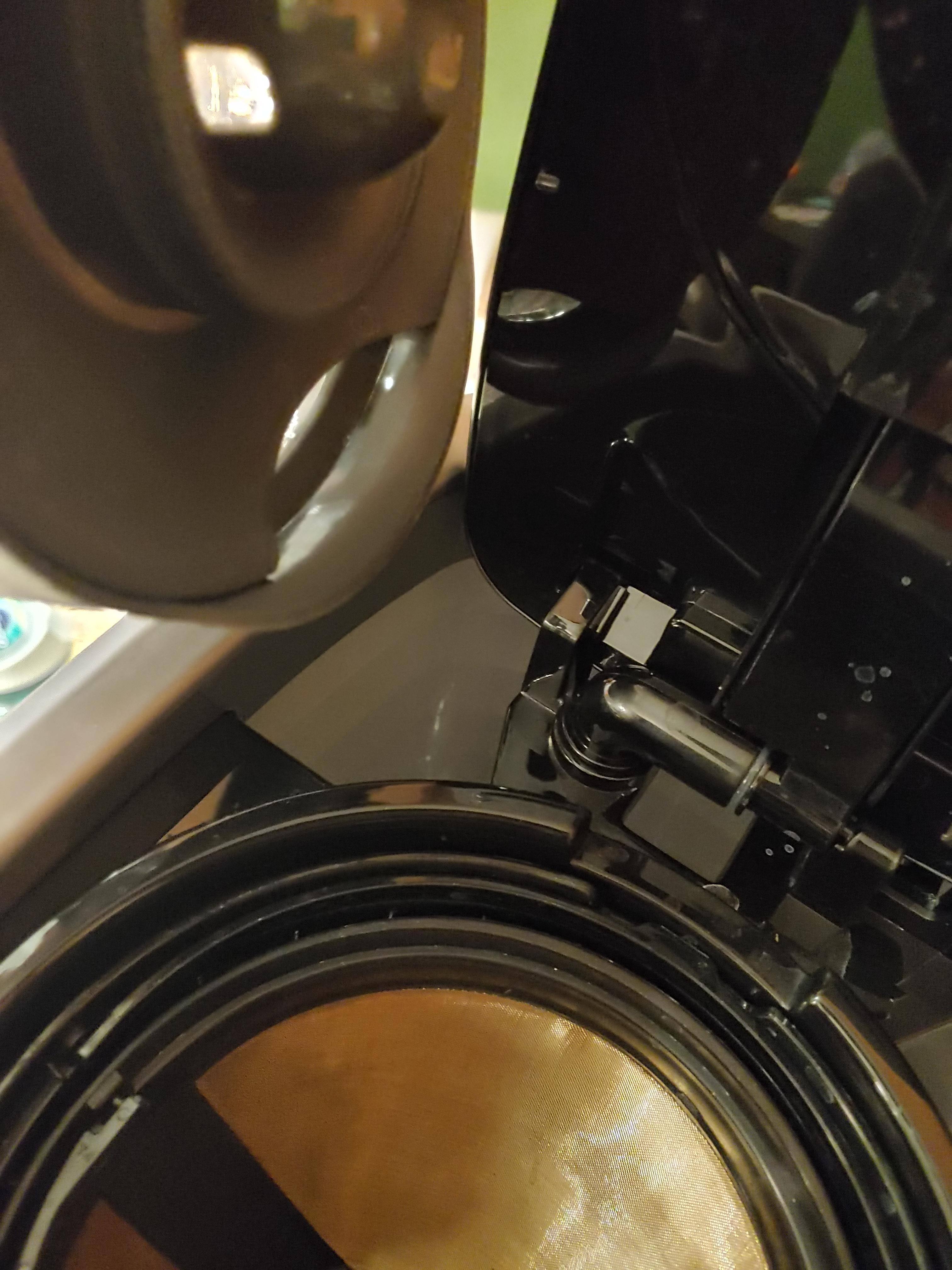 Tight corner to pour into., click to load a larger version