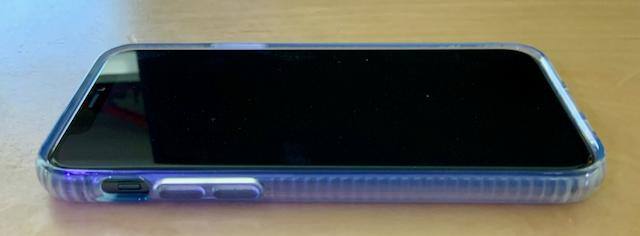 Left side volume and silent switch, click to load a larger version