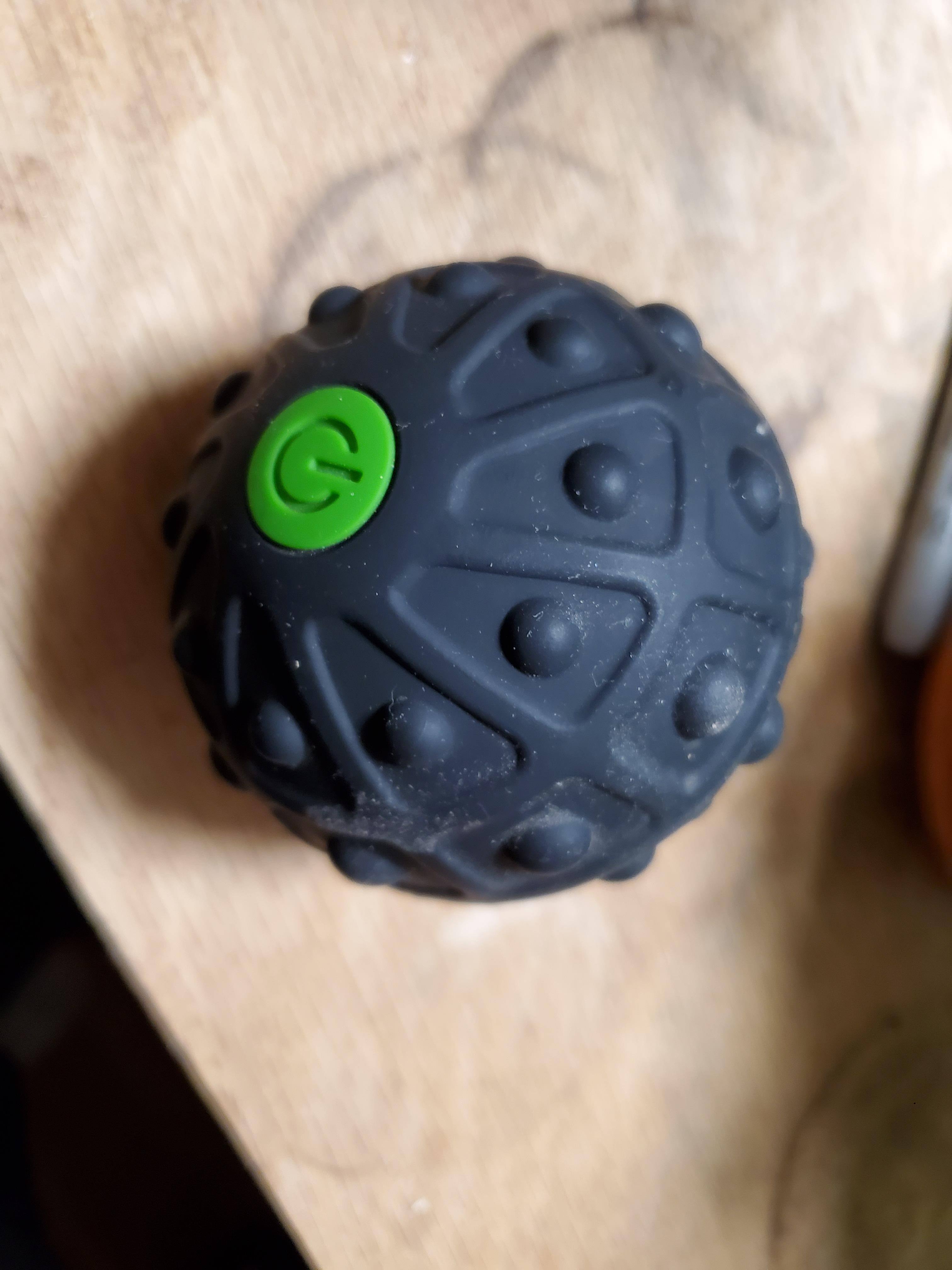 Green power button with two speeds, click to load a larger version