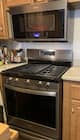 Whirlpool 5.8 Cu. Ft. Self-Cleaning Freestanding Gas Convection Range ...