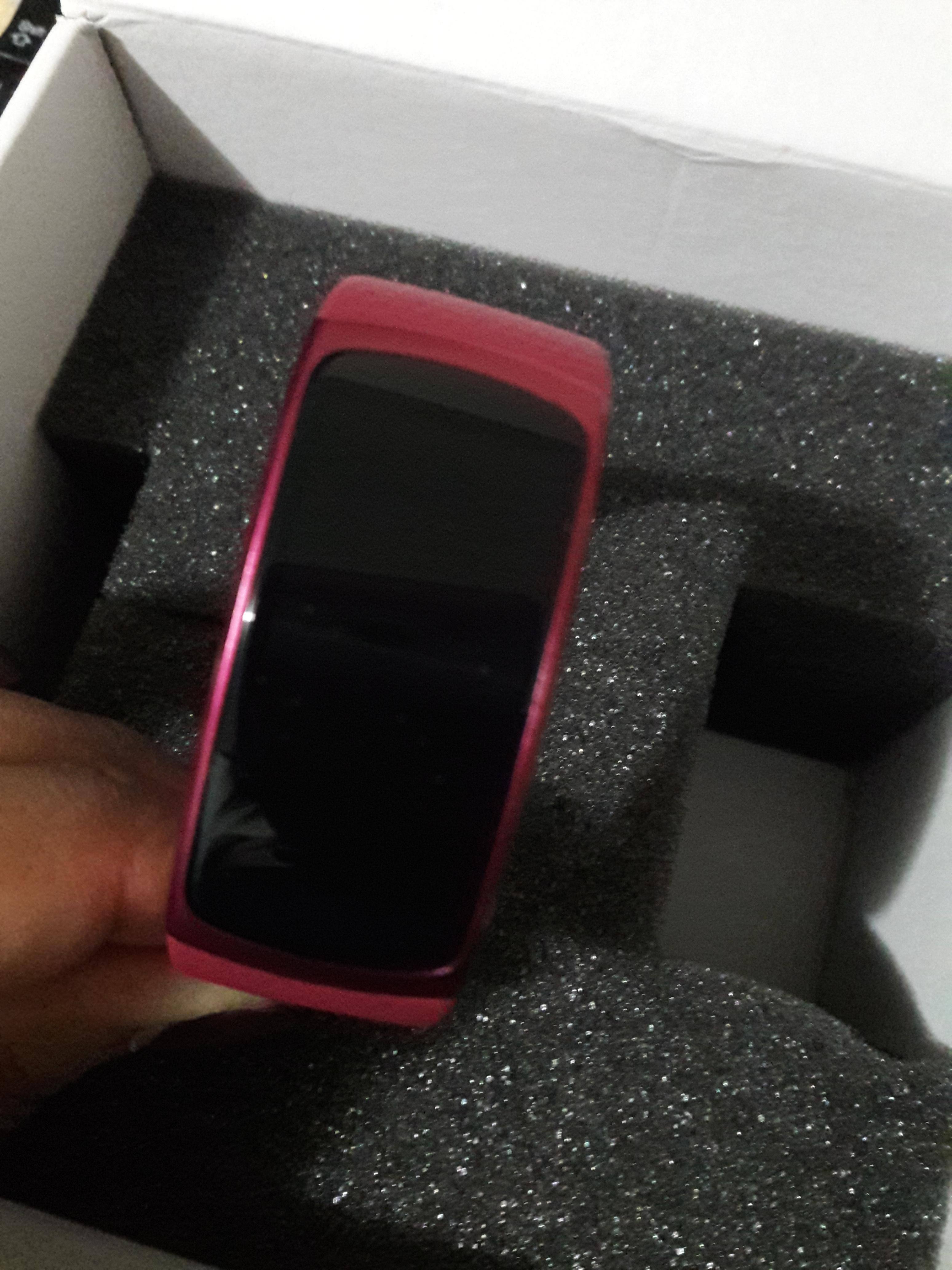 Love the color and slim style, click to load a larger version