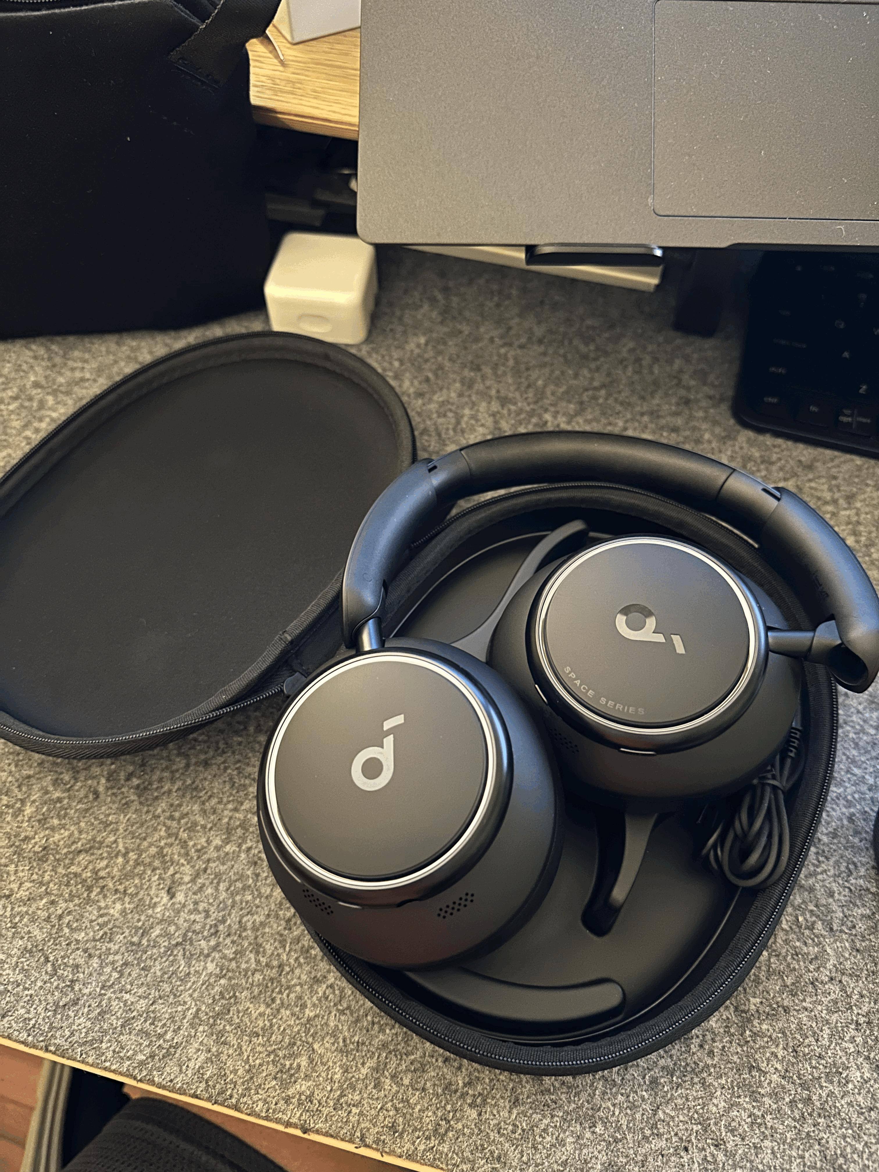 Anker Soundcore space Q45 ブラック 美品 soundcore Anker Space Q45 True Wireless Headphones - Black