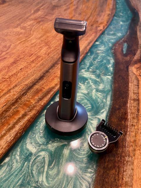 Charging base., click to load a larger version