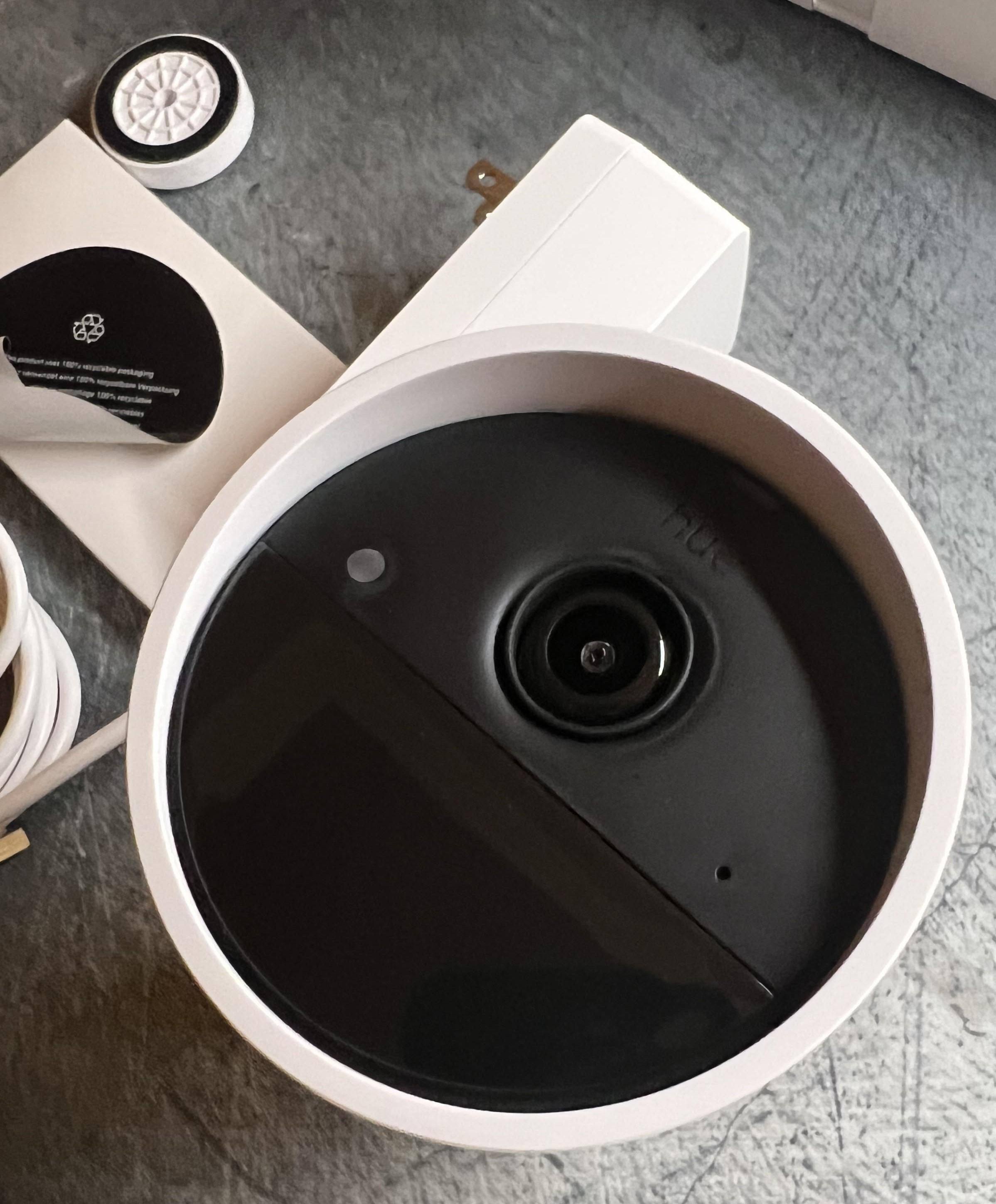 Sticker Removed ! - Lens and indicator / IR light., click to load a larger version