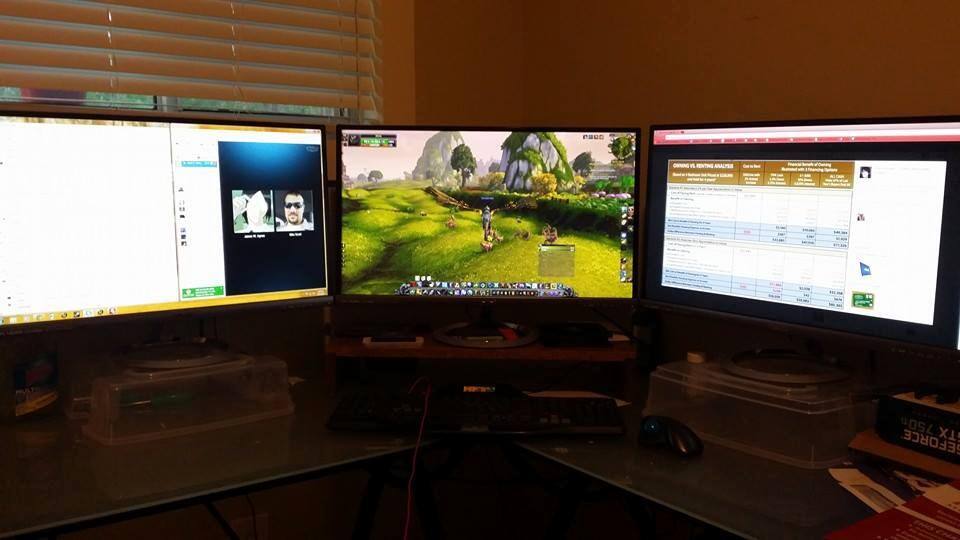 pardon the messy desk, ive been very busy putting computers together!, click to load a larger version