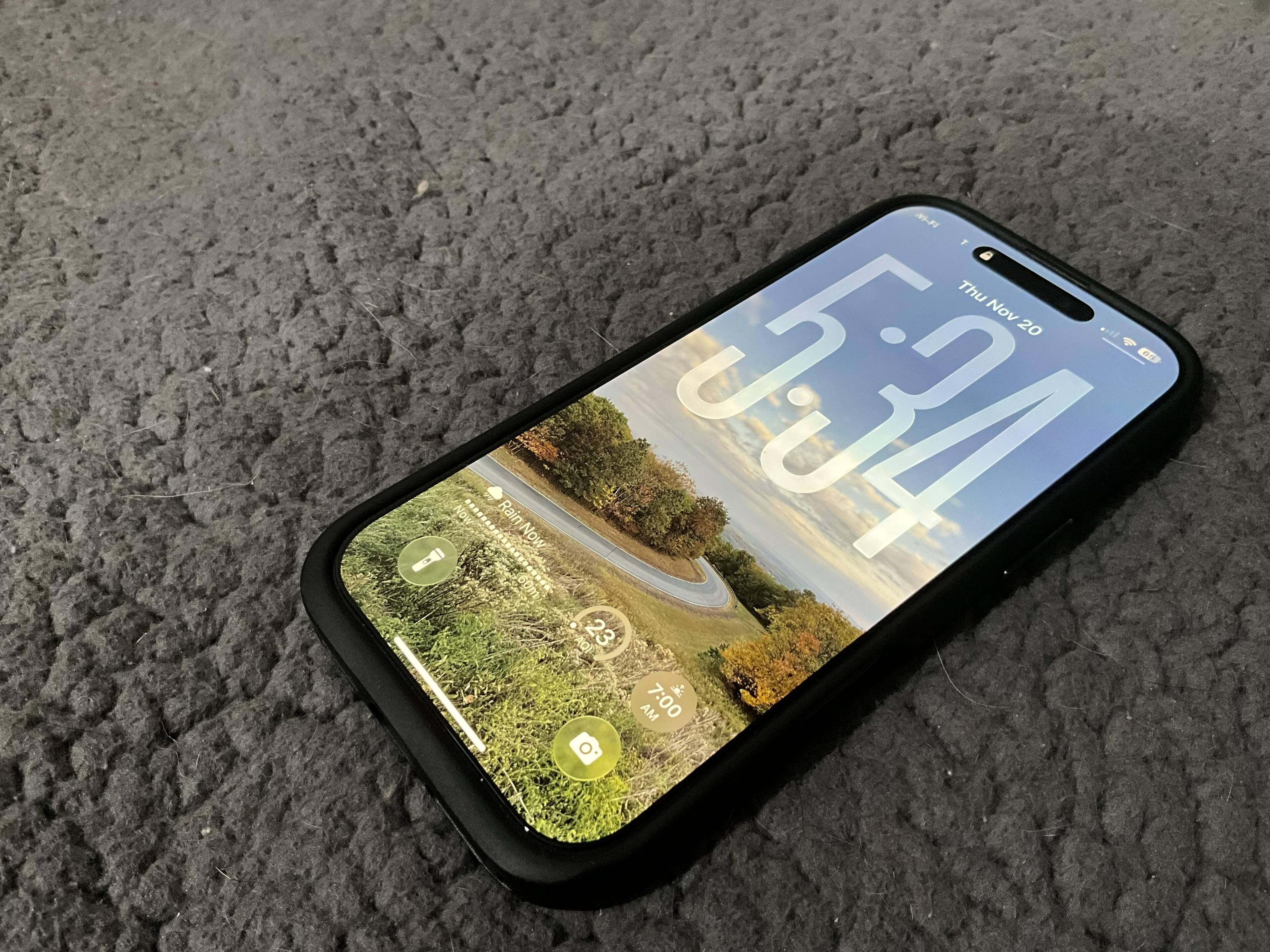 ZAGG XTR 5 with screen on, click to load a larger version