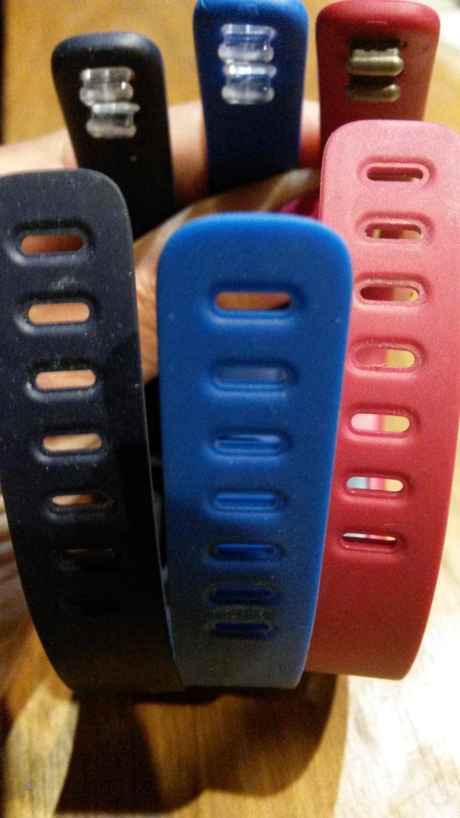 Note: red band closure, click to load a larger version