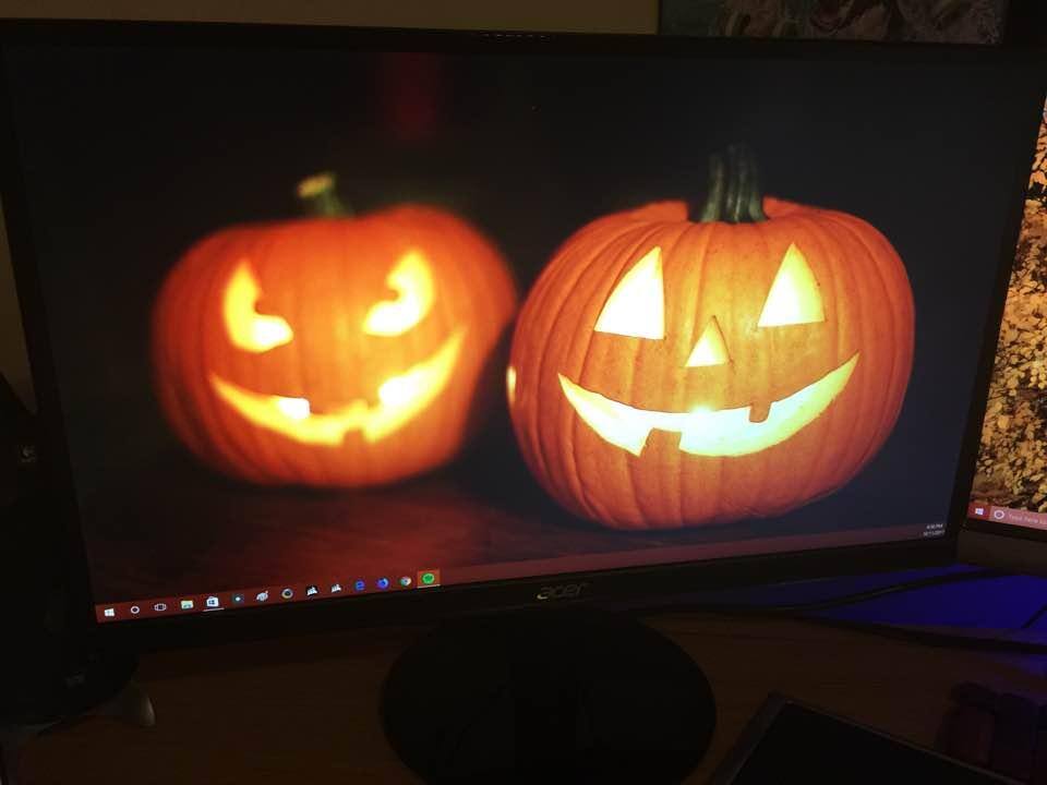 Nice pumpkin pic, click to load a larger version