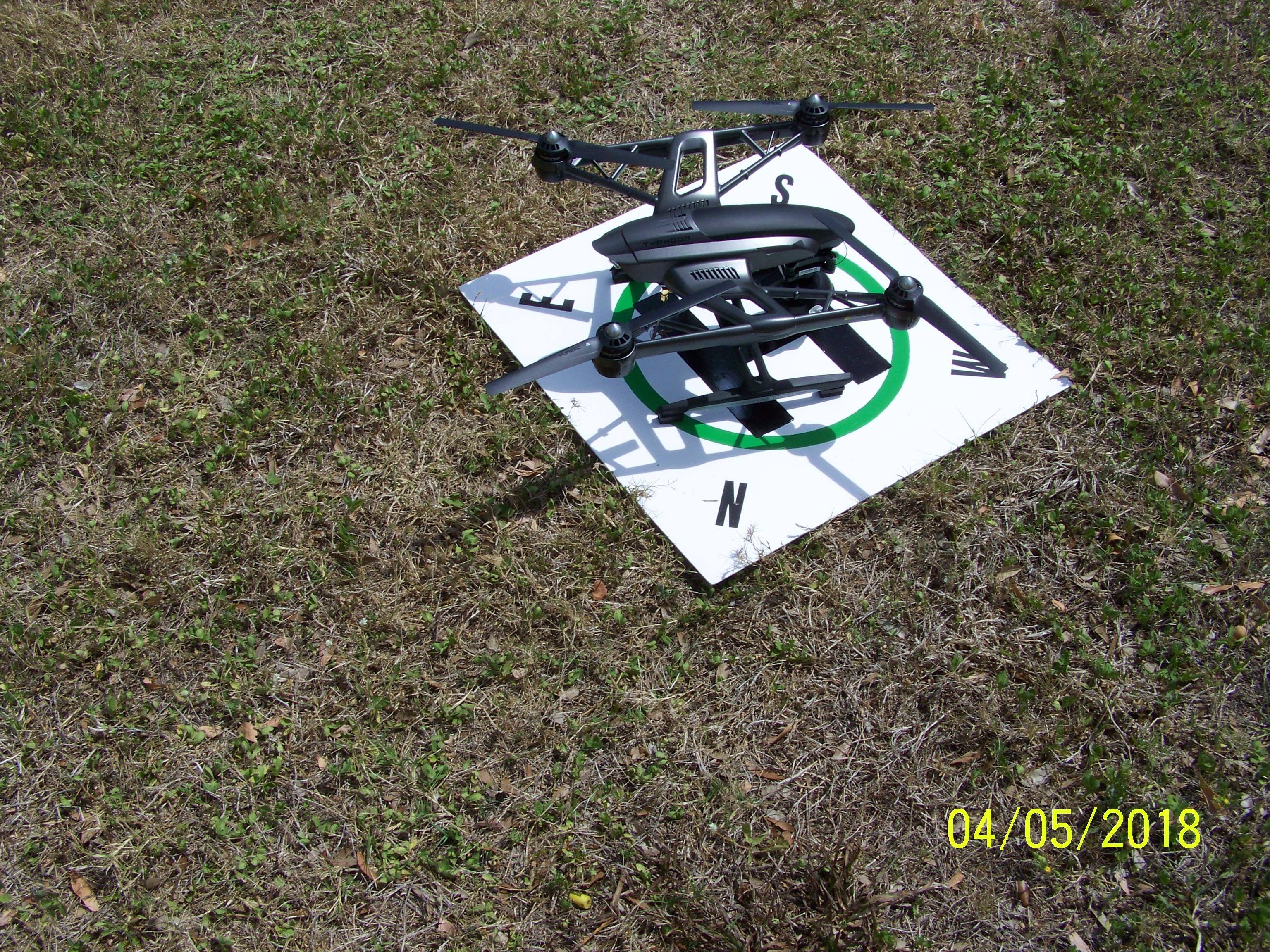 Q500 4K on landing pad, click to load a larger version