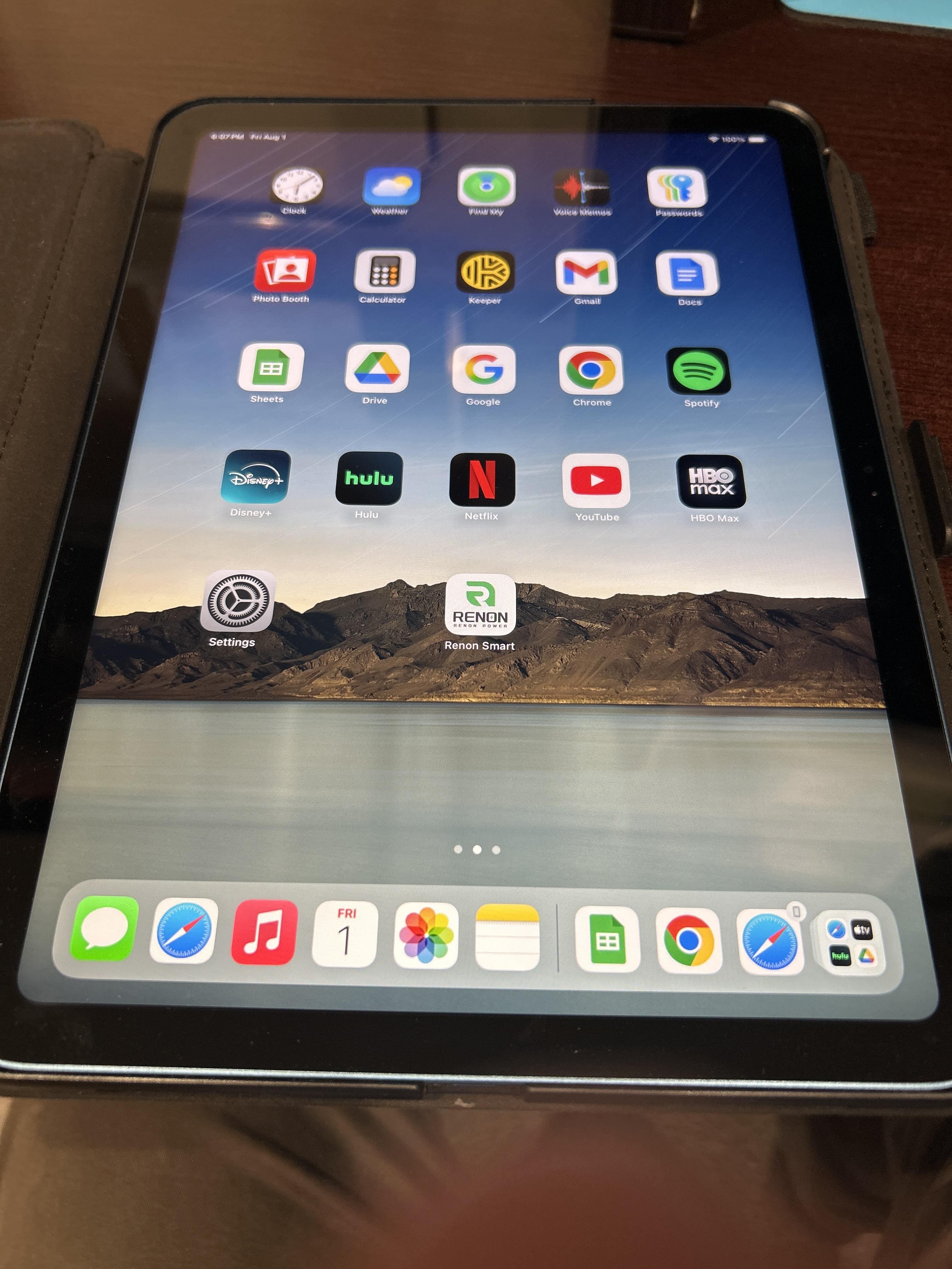 Apple 11 inch iPad A16 chip with Wi Fi 256GB Silver MD4G4LL/A