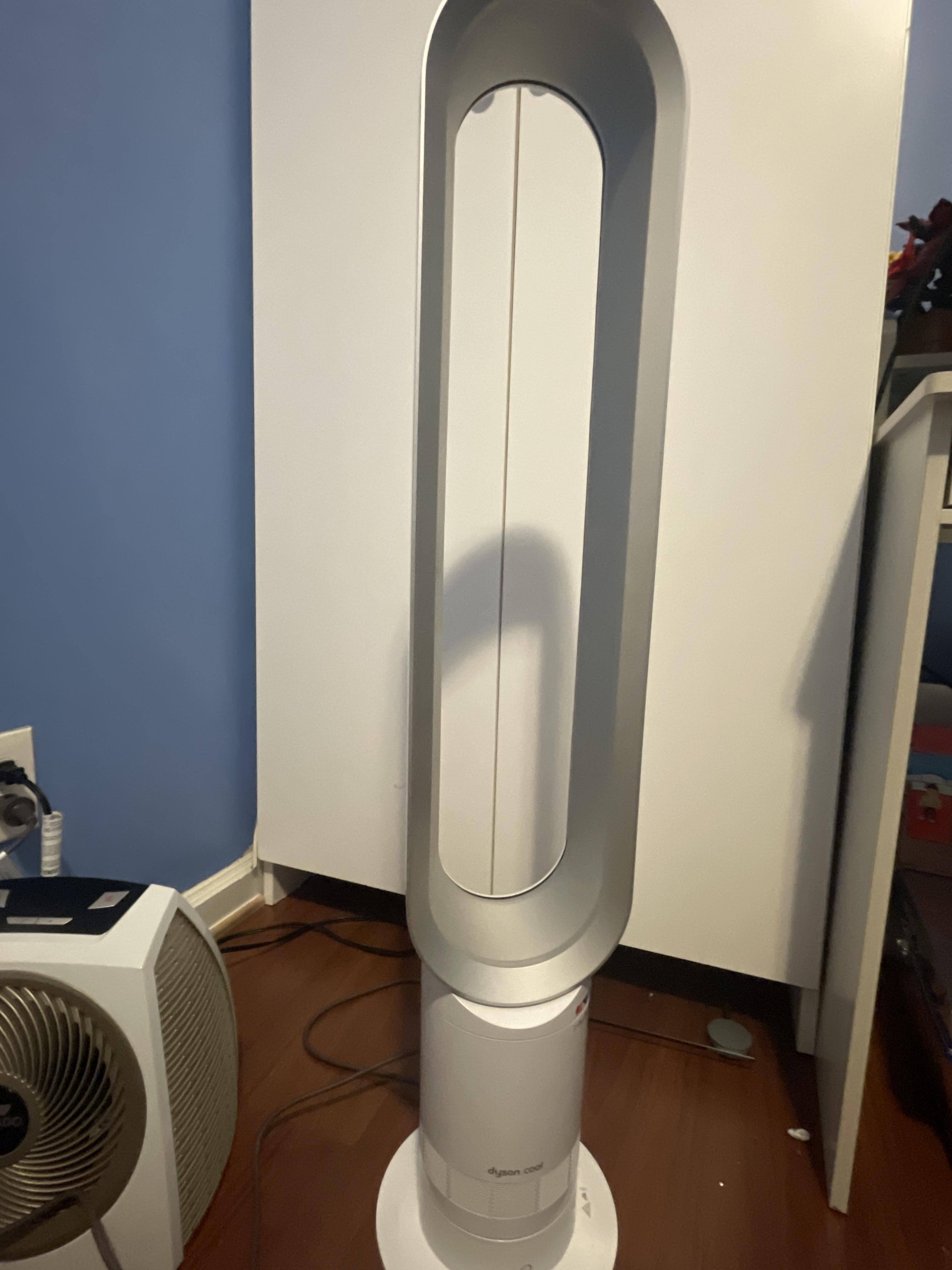 Dyson Cool Tower Fan AM07 White/Silver 464818-01 - Best Buy