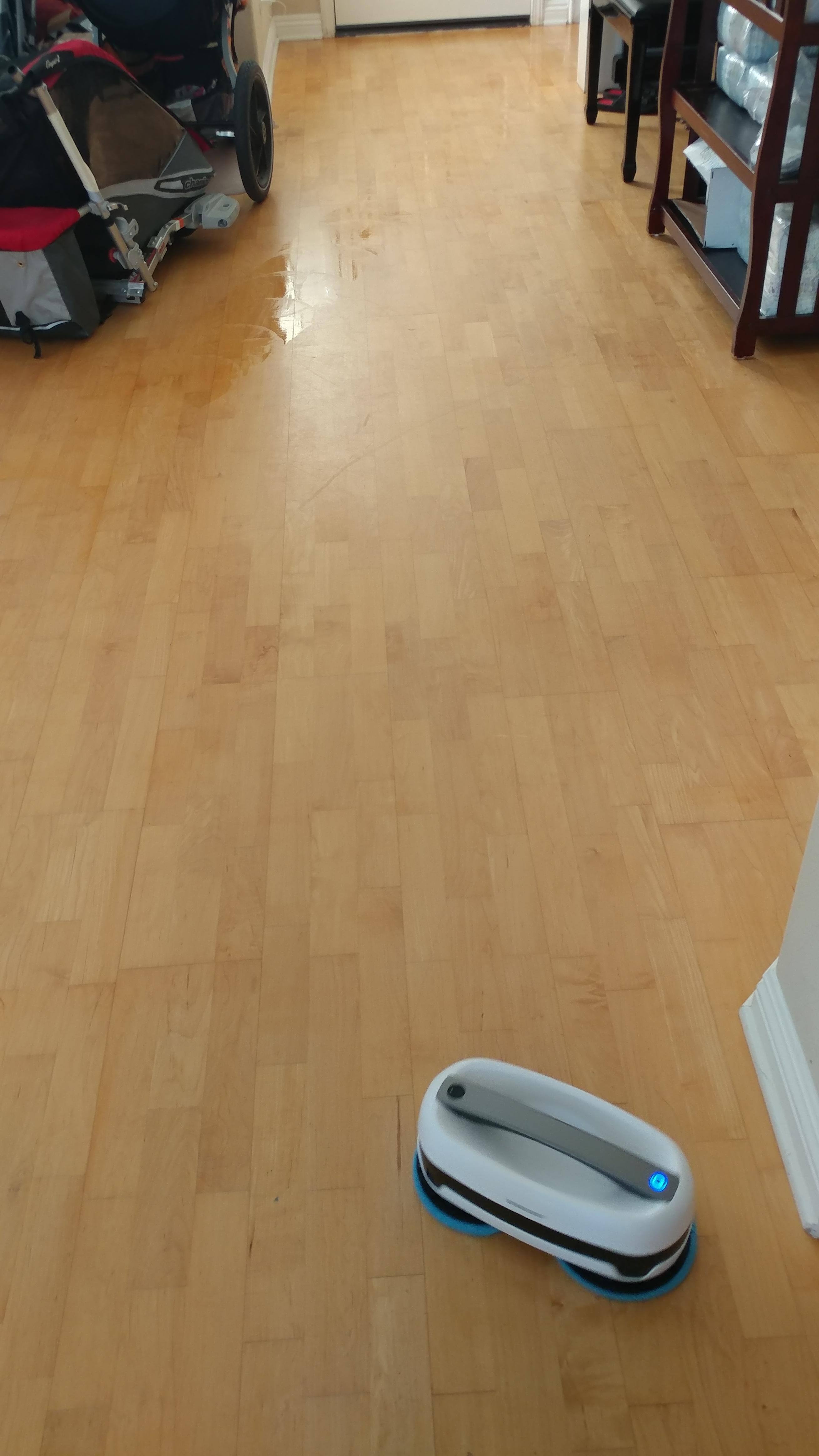 The Jetbot glides along very smoothly., click to load a larger version