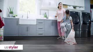 LG Styler Smart Steam Clothing Care System Mirror Finish LG Styler Smart Steam Clothing Care System Mirror Finish
