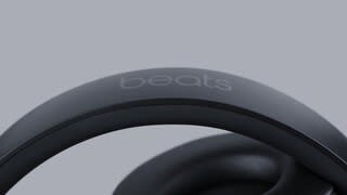 Solo Pro Wireless レッド MRJC2FE/A ビーツ・エレクトロニクス Solo Pro More Matte Collection