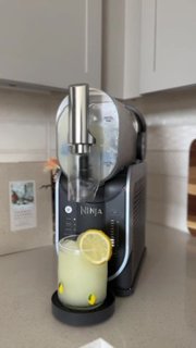 Ninja SLUSHi 5 in 1 Professional Frozen Drink Maker, 88 oz. Frozen