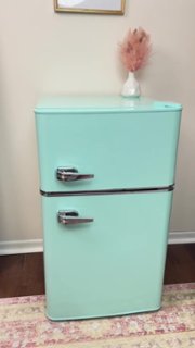 Insignia™ 3.1 Cu. Ft. Retro Mini Fridge with Top Freezer and