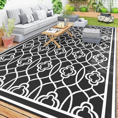Outsunny - Outdoor Rug for Patio, 9' x 18' Waterproof Large Mat, Reversible Plastic Straw Rug for Décor - Black and White Lantern-Front_Standard 