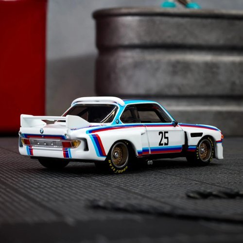 Mattel Hot Wheels Premium: Elite 64 1975 BMW 3.0 CSL Race