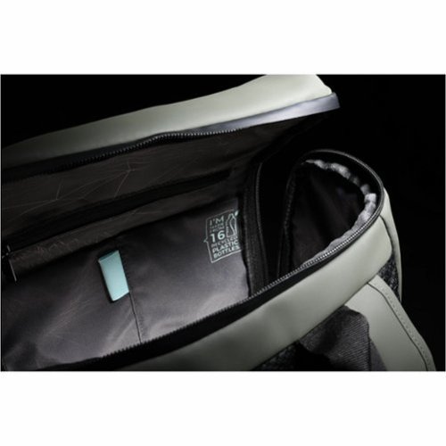 Swissdigital Design LAMONE L LED TSA-Friendly Water-Resistant Backpack With USB Charging Port RFID Protection and Fits Up to 16″ Laptop - Dark Green BUY IN NETHERLANDS