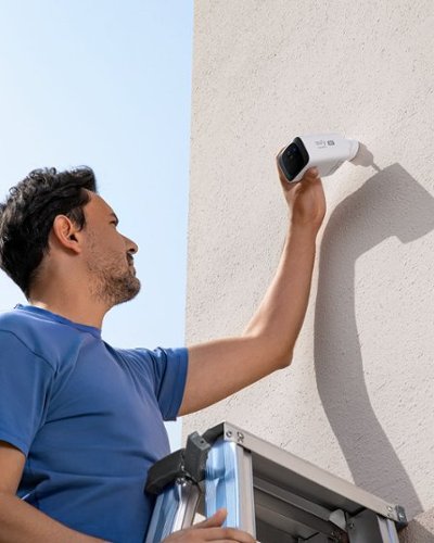 eufy C20 Solar SoloCam 2K Wireless Outdoor Security Camera, Local Storage and No Monthly Fee - White WORLDWIDE DELIVERY