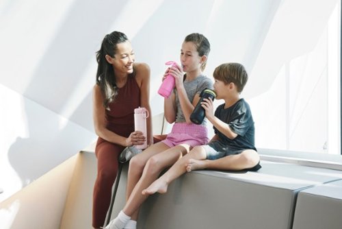 Takeya Sport 18-oz. Kids Leakproof Water Bottle with Straw Lid - Night Glow GLOBAL SHIPPING