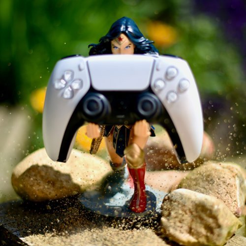 Cable Guys by Exquisite Gaming Wonder Woman DC Comics Original Mobile Phone & Gaming Controller Holder WORLDWIDE DELIVERY