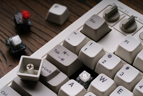 8BitDo Retro Mechanical Keyboard - M Edition BUY IN SAUDI ARABIA