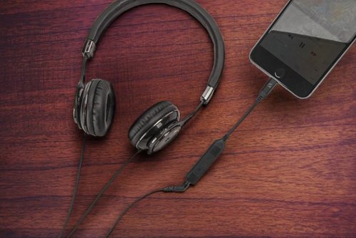 Scosche 3' iPad/iPhone/iPod Audio Cable - Black WORLDWIDE DELIVERY