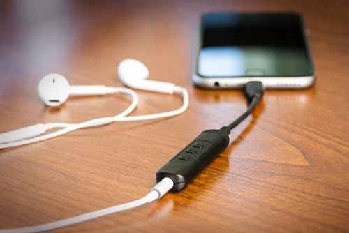 Scosche 3' iPad/iPhone/iPod Audio Cable - Black GLOBAL SHIPPING