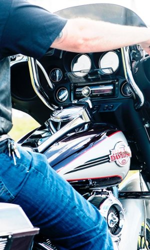 PAC Radio Replacement Kit for Select 1998-2013 Harley-Davidson Motorcycles - Black HOW TO BUY