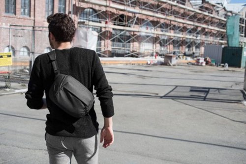 Peak Design Everyday Sling 5L - Black BUY IN MIDDLE EAST