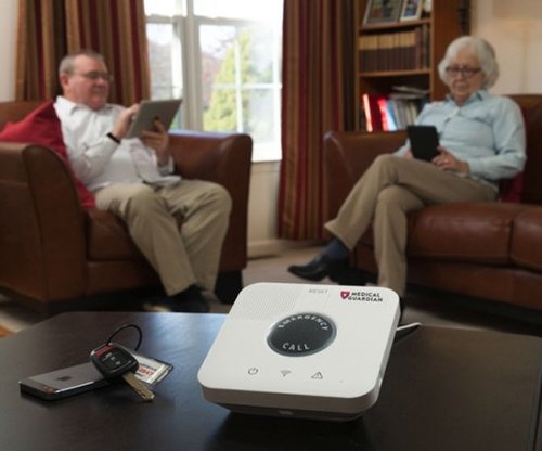 Medical Guardian - Classic Guardian Medical Alert System - white-Alt_View_Standard_15 