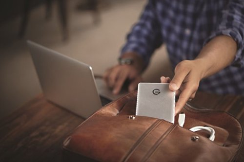 G-Technology G-DRIVE Mobile USB-C 1TB External USB 3.1 Gen 1 Portable Hard Drive - Silver BUY IN EUROPE