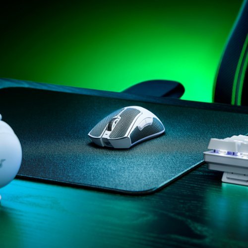 Razer DeathAdder V3 Pro Lightweight Optical Gaming Mouse with 90 Hour Battery - Wireless - White WHERE TO BUY