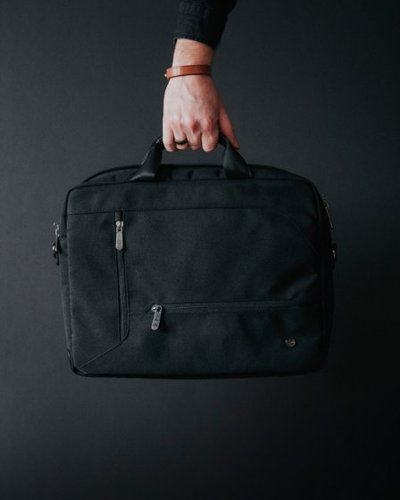 PKG Case for 16 Laptop - Black BUY IN MIDDLE EAST