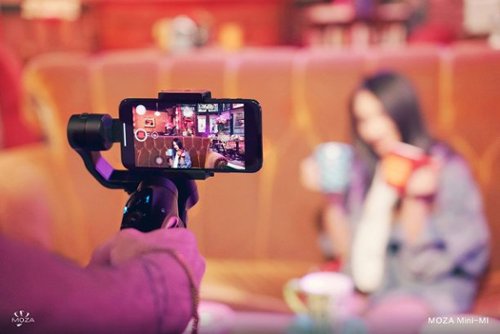 Moza Mini-MI 3-Axis Handheld Gimbal Stabilizer for Most Mobile Phones BUY IN EUROPE