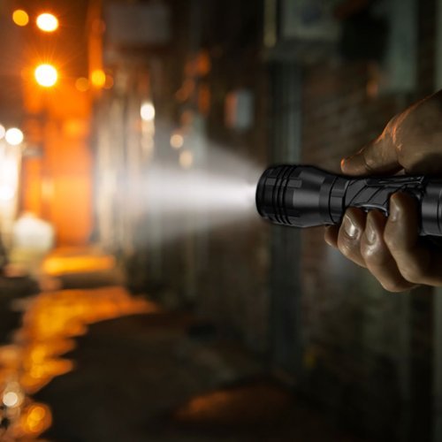 Police Security Elite 700 Lumen LED Flashlight - Black WHERE TO BUY
