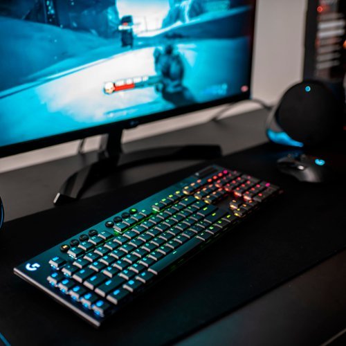 Logitech - G915 LIGHTSPEED Full-size Wireless Mechanical GL Linear Switch Gaming Keyboard with RGB Backlighting - Black