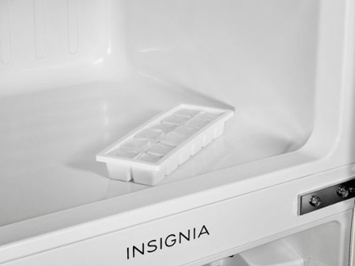 Insignia™ - Retro 3.1 cu. ft. Mini Fridge with Top Freezer - Creamy vanilla