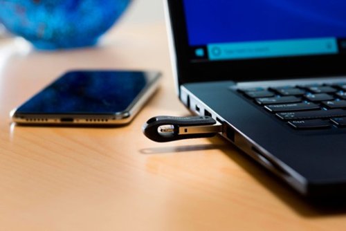 SanDisk iXpand Flash Drive Go 64GB USB 3.0 Type-A to Apple Lightning for iPhone & iPad - Black / Silver BUY IN MIDDLE EAST