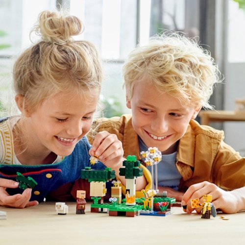 LEGO Minecraft The Bee Farm 21165 GLOBAL SHIPPING