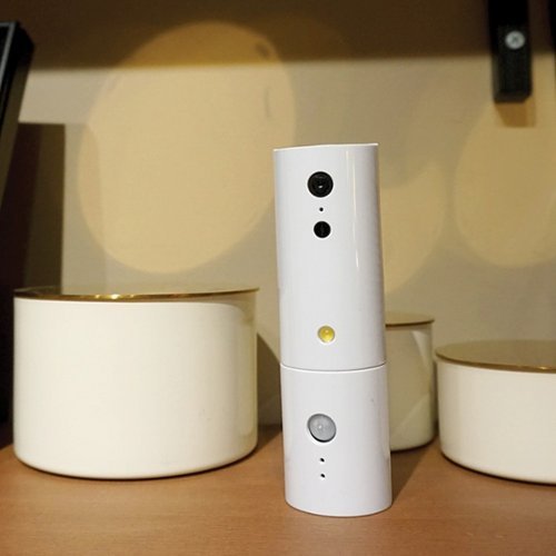 Amaryllo - Hermes Biometric Auto-Tracking Portable Indoor Security Camera - White-Alt_View_Standard_18 