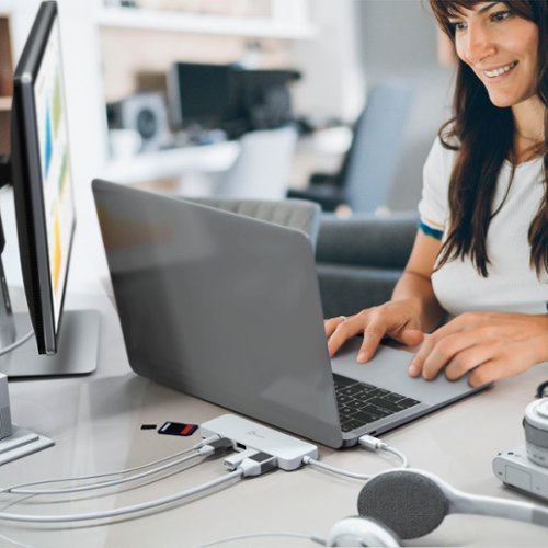 j5create USB-C Multi-Port Hub with Power Delivery for Mac, PC and More - White SHOP ONLINE