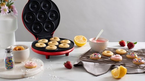 Bella - Donut Maker - Red-Alt_View_Standard_14 