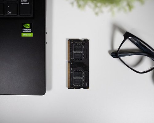 PNY - 16GB XLR8 Performance DDR4 DIMM Laptop Memory-Alt_View_Standard_12