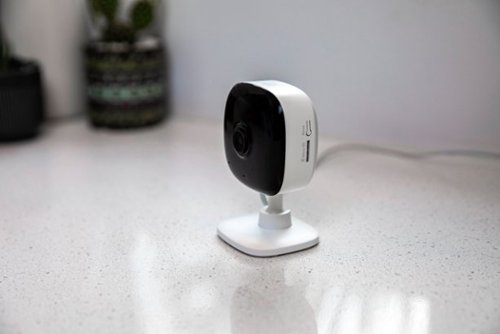TP-Link Kasa Smart 2K HD Indoor Home Security Camera, Motion Detection, Two-Way Audio, Night Vision, SD Card Storage - Black/White BUY IN SINGAPORE